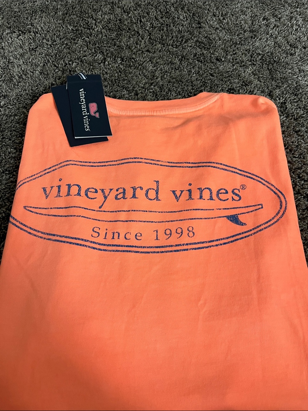 Vineyard Vines Coral/orange Tee with Navy Logo!  New. Small. Mens